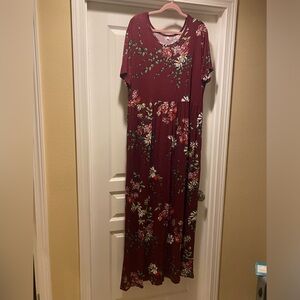 Maxi, Amazon, 3X burgundy floral dress.